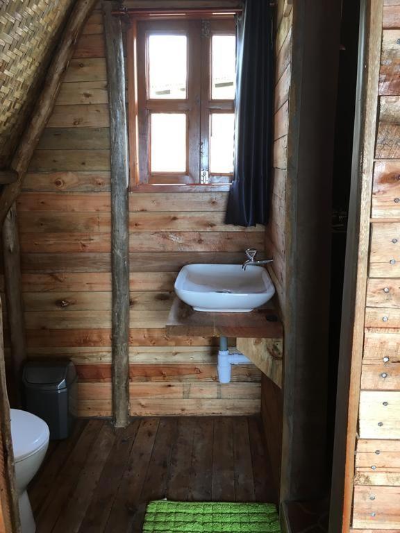 Hyena Hill Lodge