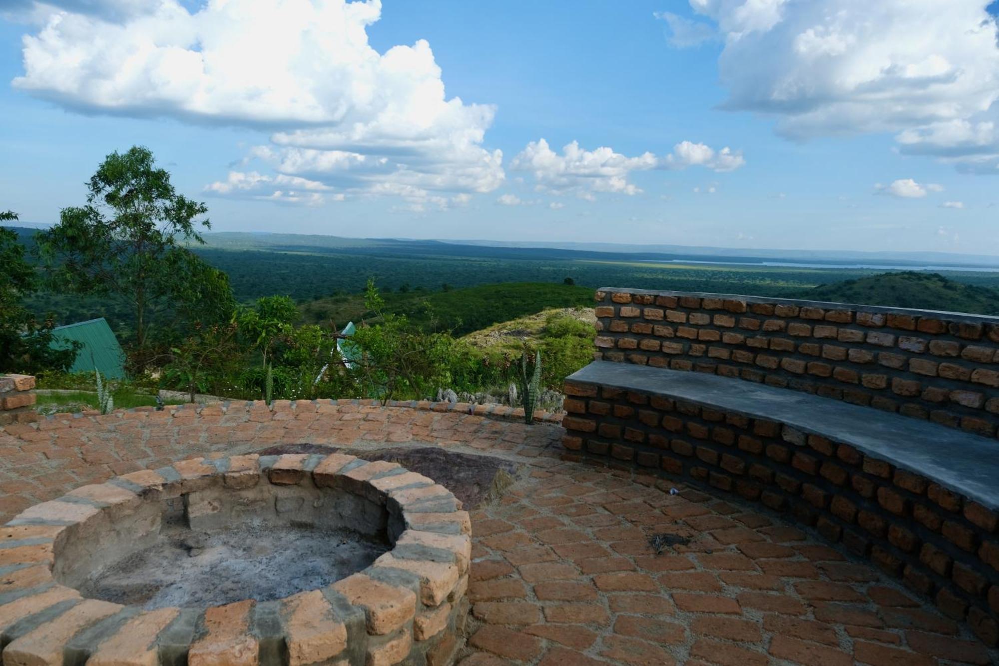 Hyena Hill * Sanga